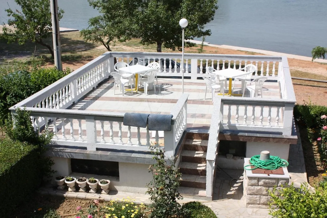 Apartment Supetarska Draga - Donja 2001C