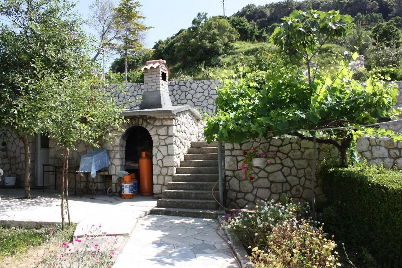 Apartment Supetarska Draga - Donja 2001C